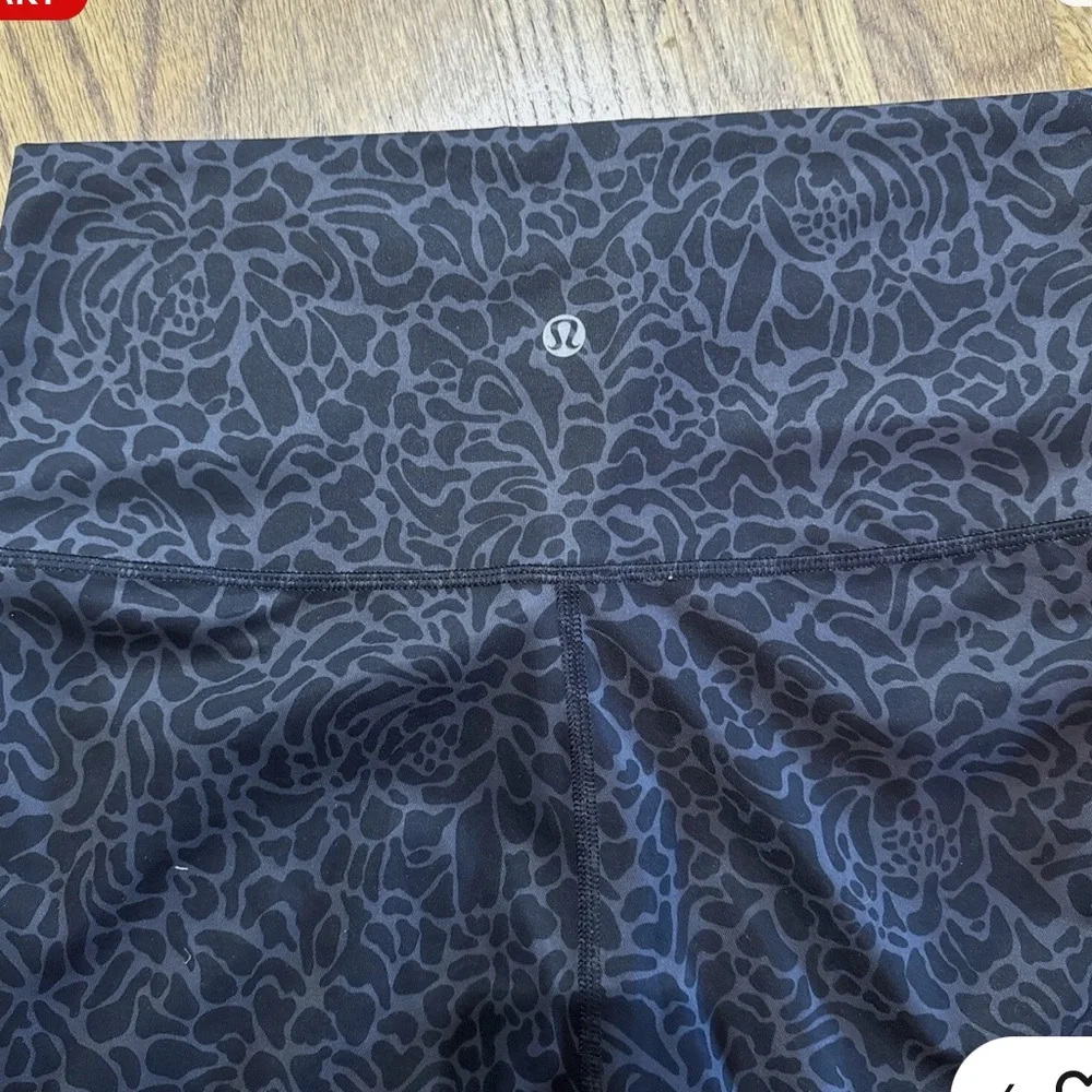Lululemon Wunder Under Pant High-Rise Roll Down Full-On Luxtreme Petal Camo sz 2